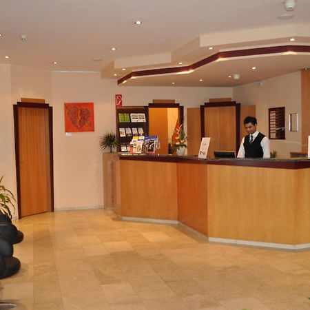 Trip Inn Hotel Frankfurt Airport Ruesselsheim Ngoại thất bức ảnh