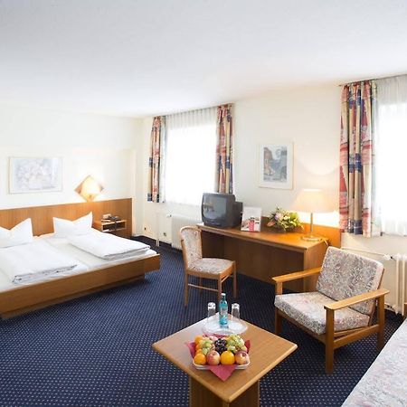 Trip Inn Hotel Frankfurt Airport Ruesselsheim Ngoại thất bức ảnh