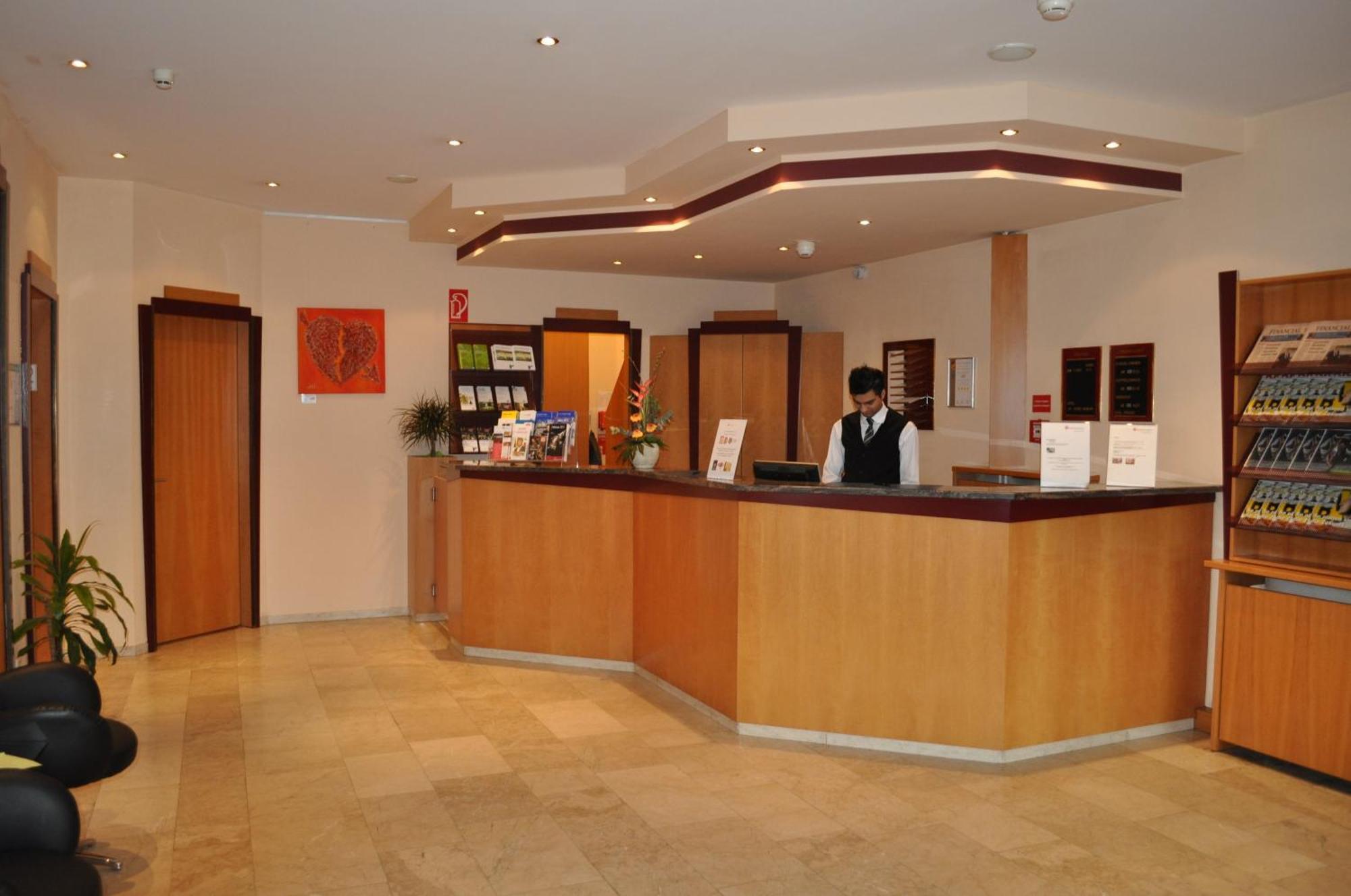 Trip Inn Hotel Frankfurt Airport Ruesselsheim Ngoại thất bức ảnh