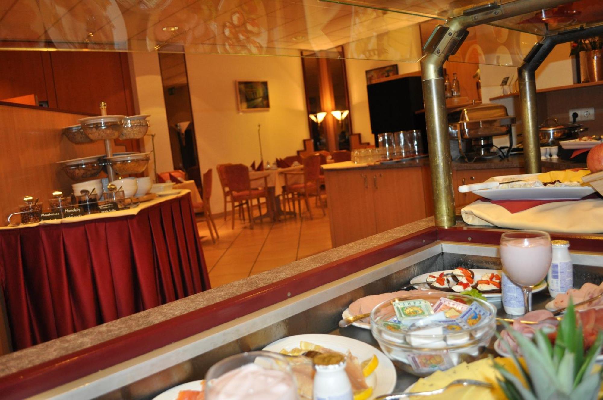 Trip Inn Hotel Frankfurt Airport Ruesselsheim Ngoại thất bức ảnh