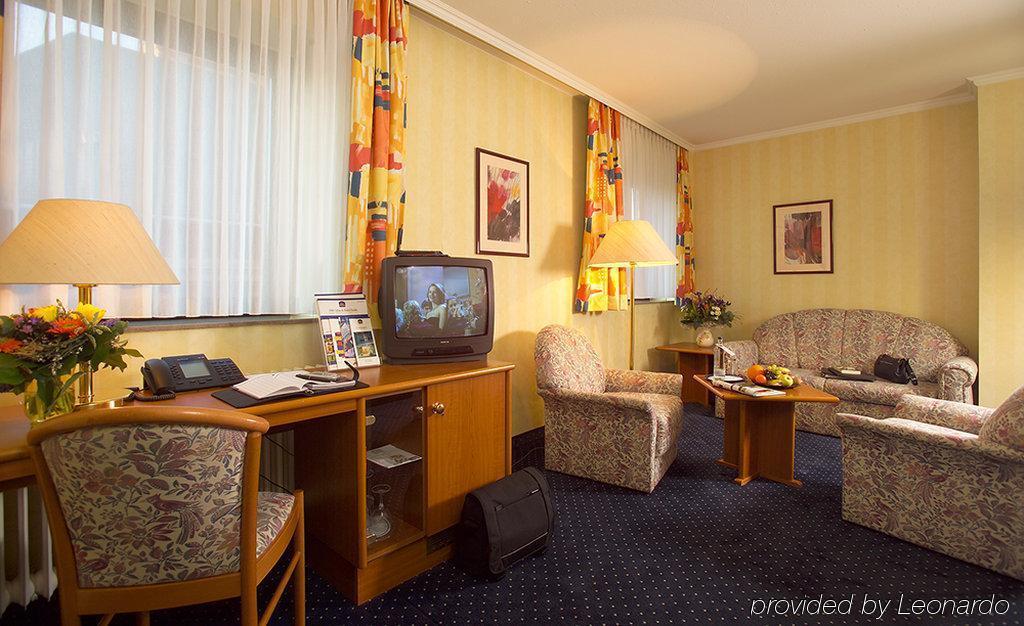 Trip Inn Hotel Frankfurt Airport Ruesselsheim Ngoại thất bức ảnh