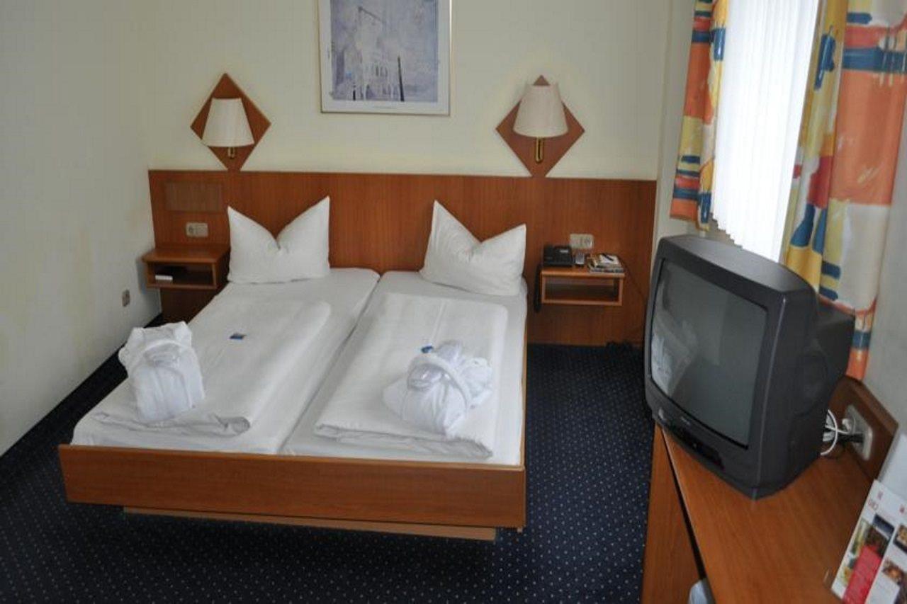Trip Inn Hotel Frankfurt Airport Ruesselsheim Ngoại thất bức ảnh