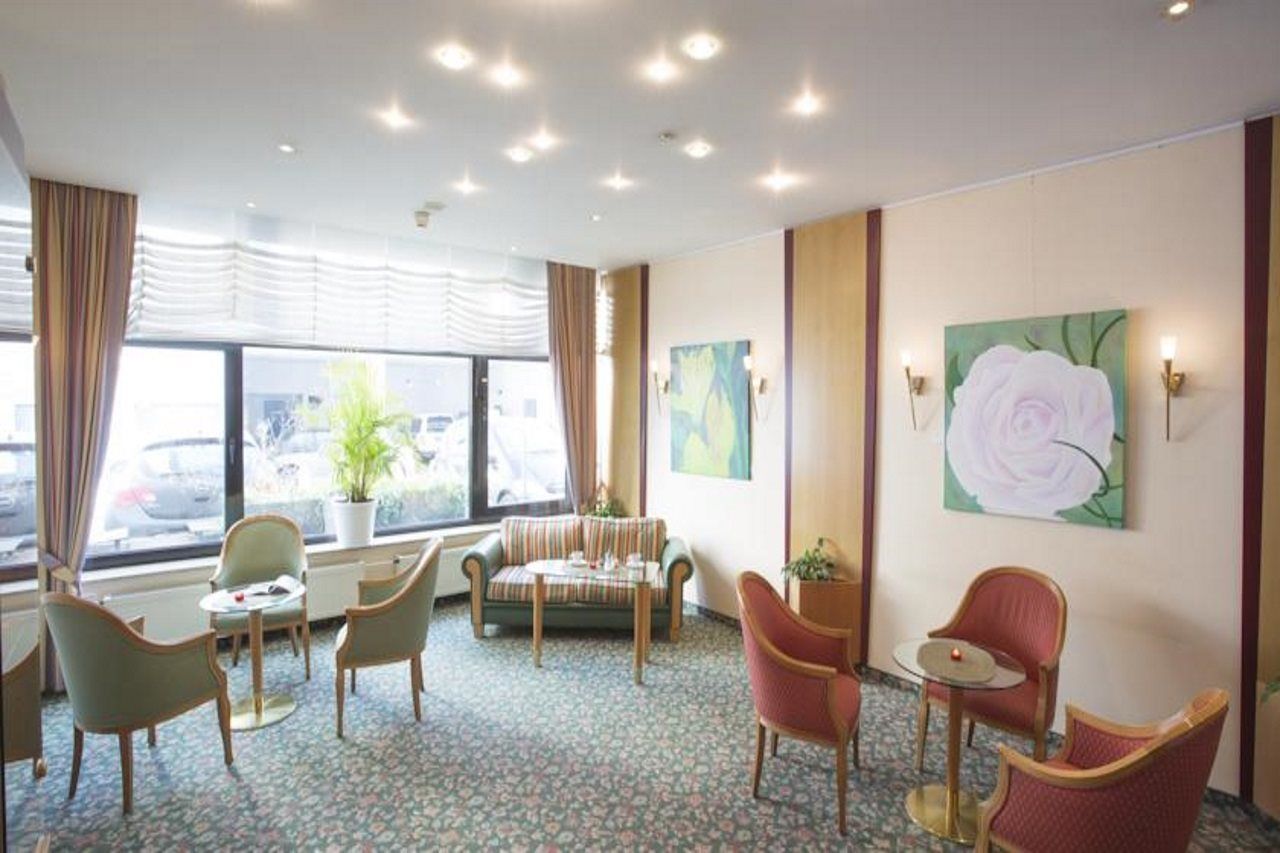 Trip Inn Hotel Frankfurt Airport Ruesselsheim Ngoại thất bức ảnh