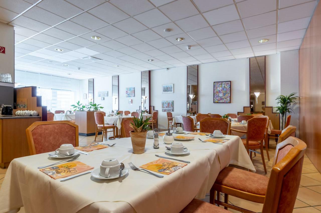 Trip Inn Hotel Frankfurt Airport Ruesselsheim Ngoại thất bức ảnh